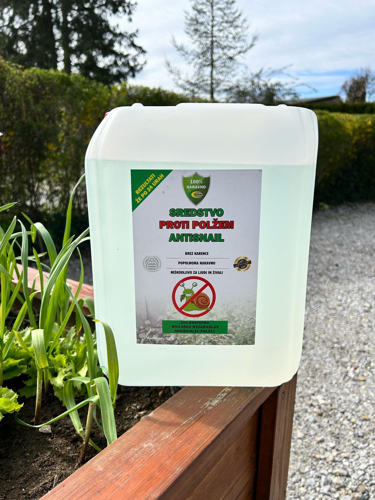 naravno sredstvo proti polžem antisnail 10l za velike površine profesionalna zaščita vrta